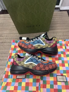 Baskets Gucci Rhyton taille 9g portées une fois
