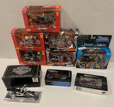 5 DIFF Maisto 1:18 Harley Davidson Motorcycle LOT + 2 Playing Card Tins +Chopper