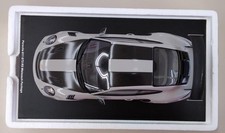 SPARK 1/18 Porsche 911 GT2 RS Weissach Package