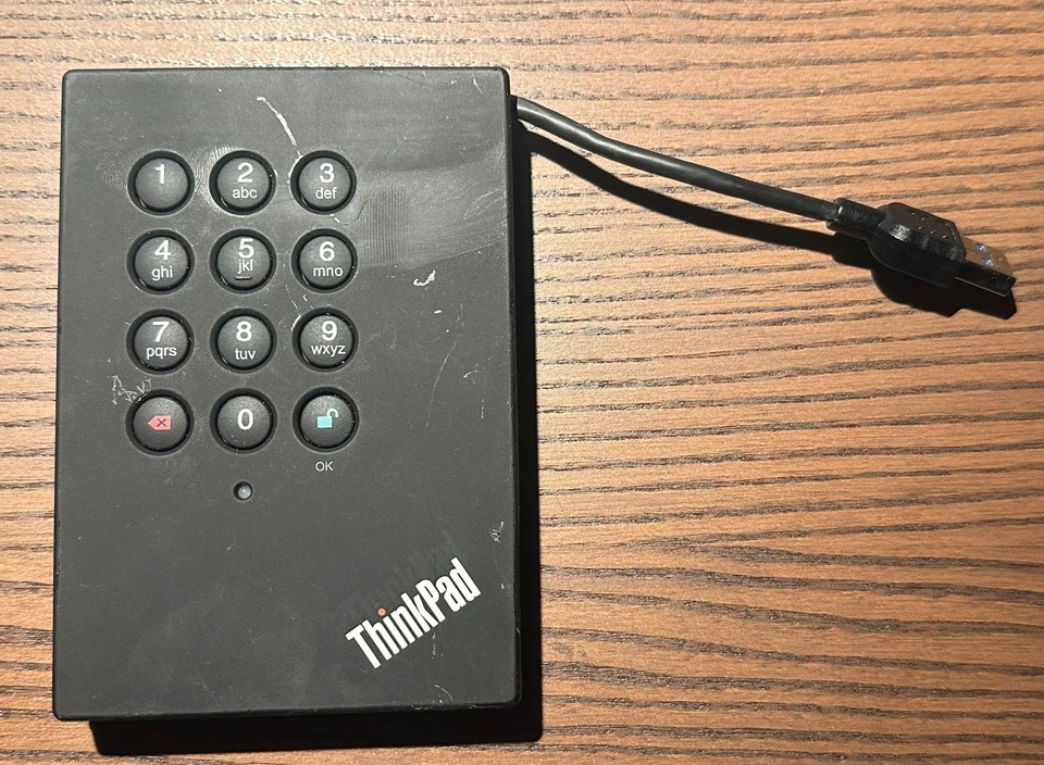 ThinkPad USB 3.0 Secure Hard Drive 1 TB + Case