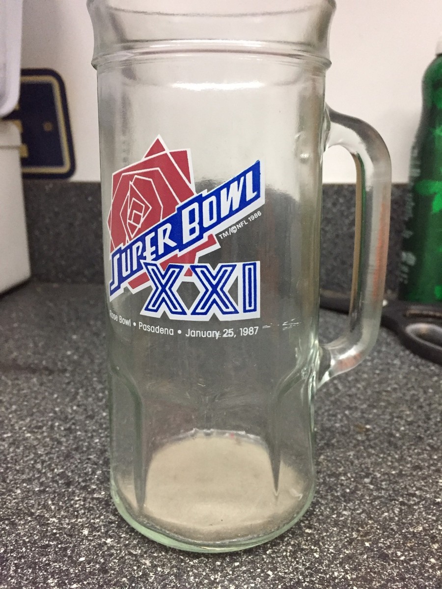 VINTAGE NFL FOOTBALL SUPER BOWL XXI FISHER NUTS TALL GLASS
