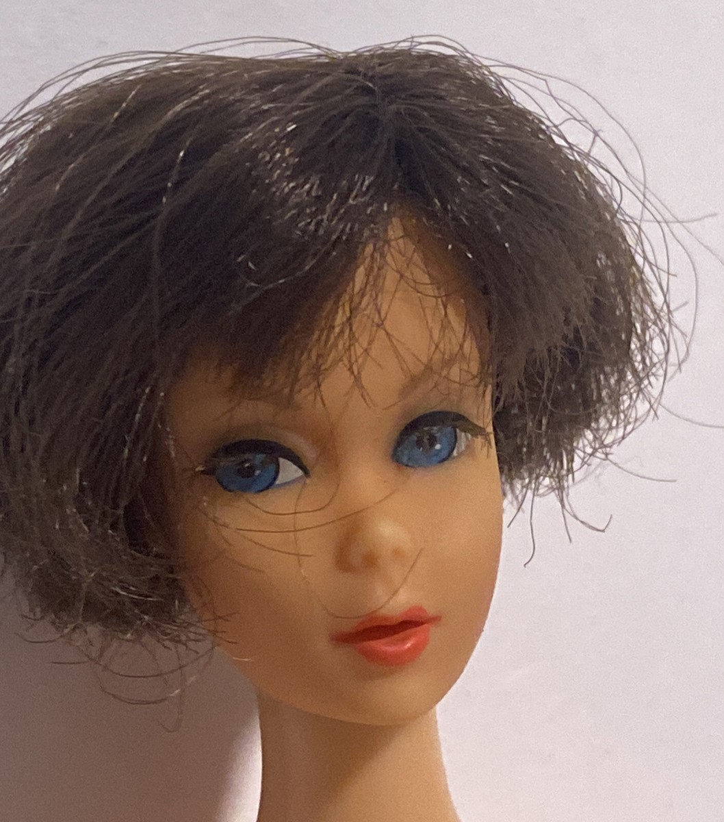 1965 MATTEL BARBIE & FRANCIE BARBIE'S MODern COUSIN DOLL CARRYING CASE /AS IS