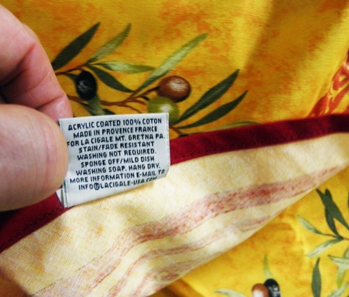 La Cigale Yellow/red 100% Cotton Tablecloth 68" round - Picture 5 of 5