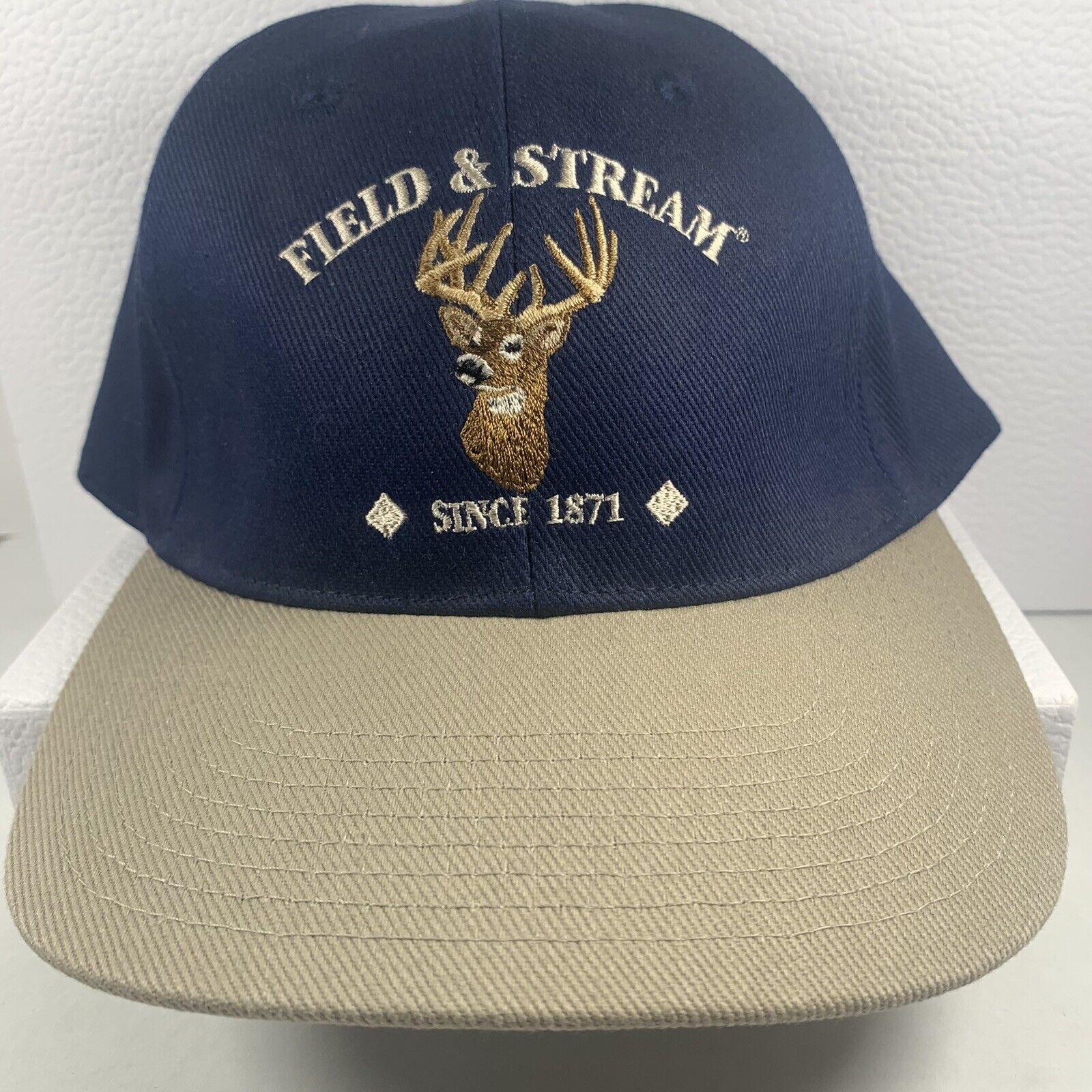 Hat Field and Stream Outfitters Fly Fishing Adjustable Hat Cap Buck NEW