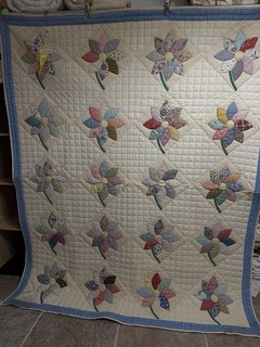 Yellow Ribbon Vintage Handmade Hand Quilted Friendship Dahlia Quilt 65x80 #269