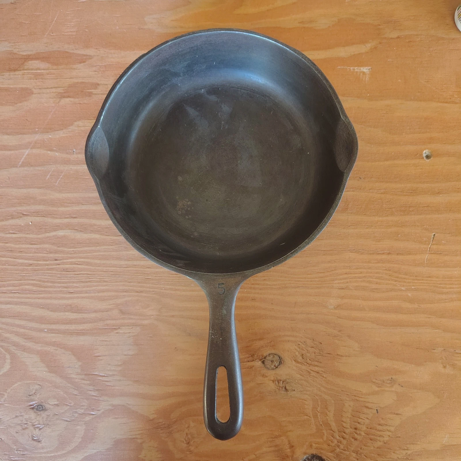 Unmarked Vintage Wagner No. 5 - 8 Inch Skillet. No Wobble - X Marked