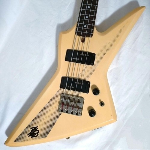 Aria Pro II ZZB Deluxe Explorer Electric Bass White 1984
