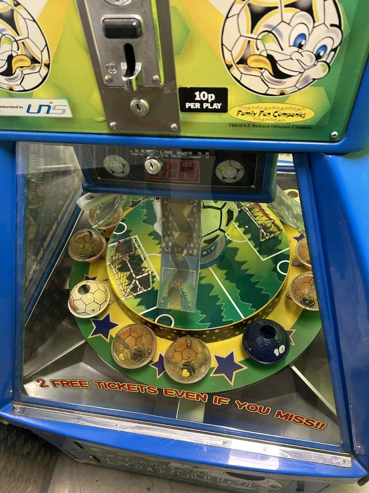 Football Fortunes Arcade Skill Machine + Music - Image 3 of 4