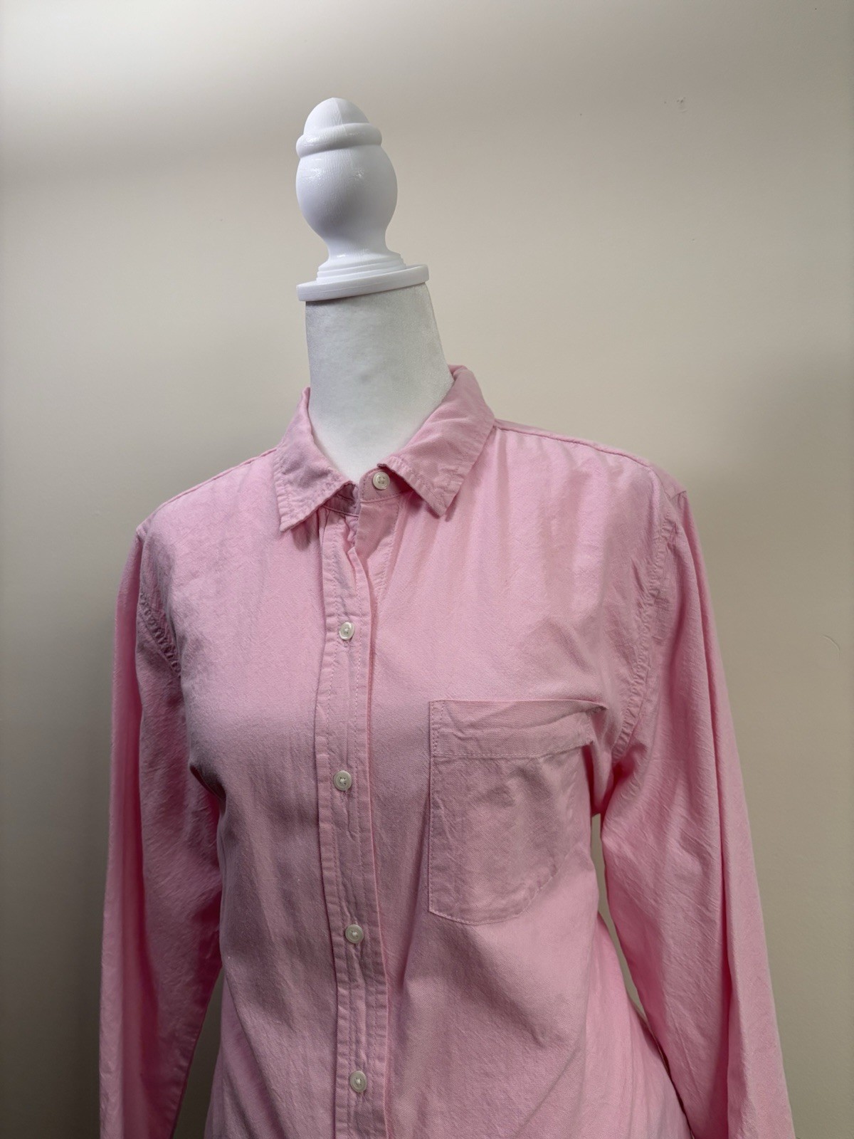 Universal Thread Pink Button Up Shirt Women’s Siz… - image 3