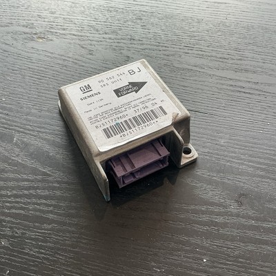 Opel Astra F Airbagsteuergerät Steuergerät Steuermodul Airbag 90562544