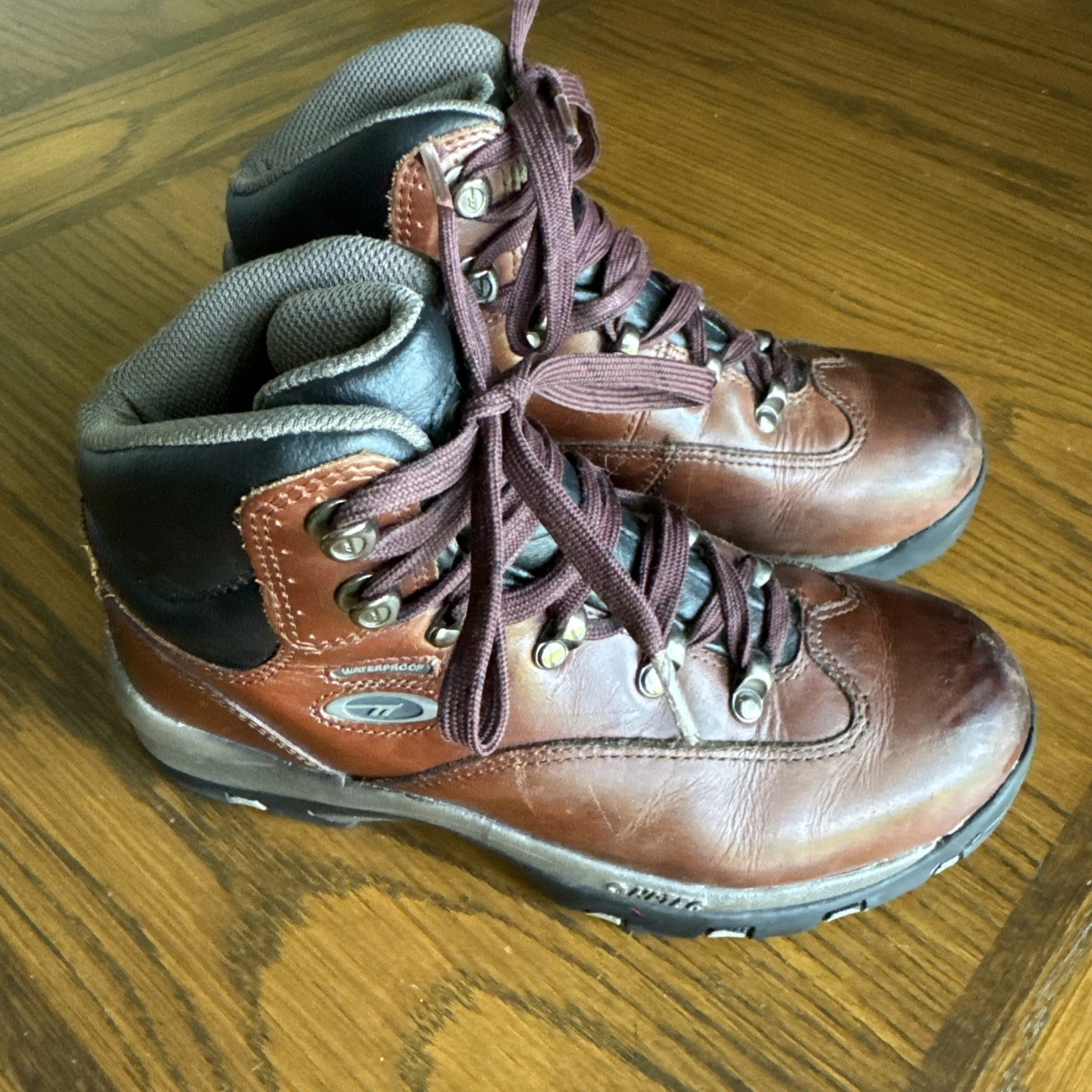 Hi-Tec Women Altitude Base Camp Waterproof Hiking Boots Size 5.5