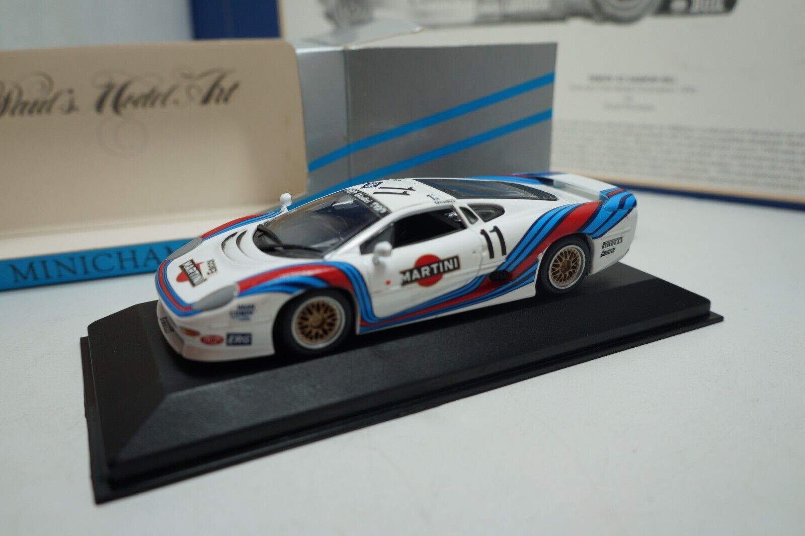 Foto 1 di 8