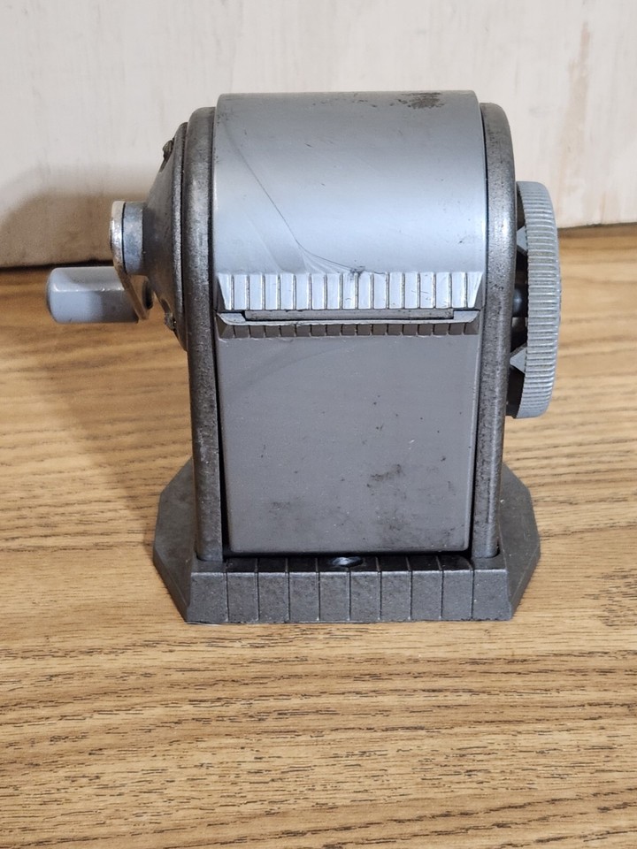 Vintage Apsco Dexter Super 10 Plastic Metal Wall Mount Pencil Sharpener