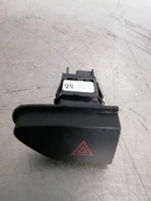 RENAULT CAPTUR J87  HAZARD LIGHT SWITCH 252907372R 2014