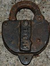 مقتنيات Adlock 48