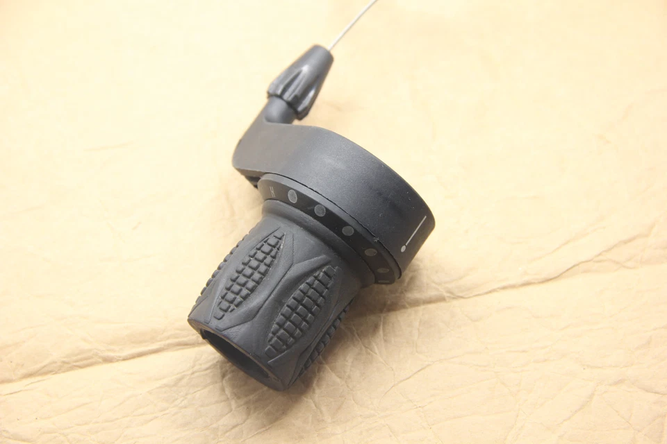 Bicycle 3x6 Speed Shifter Twist Grip Shifter Fits Shimano - Image 4 of 4
