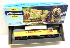 ATHEARN 4555 HO SCALES D40-2 UNION PACIFIC ENGINE 4555 NIB