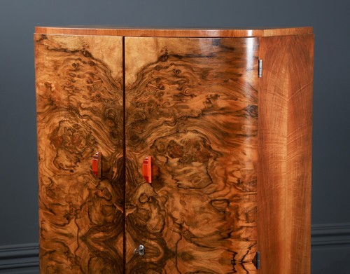 Armario pequeño antiguo inglés Art Deco de nogal de dos puertas Tallboy c. 1930 - Imagen 10 de 24