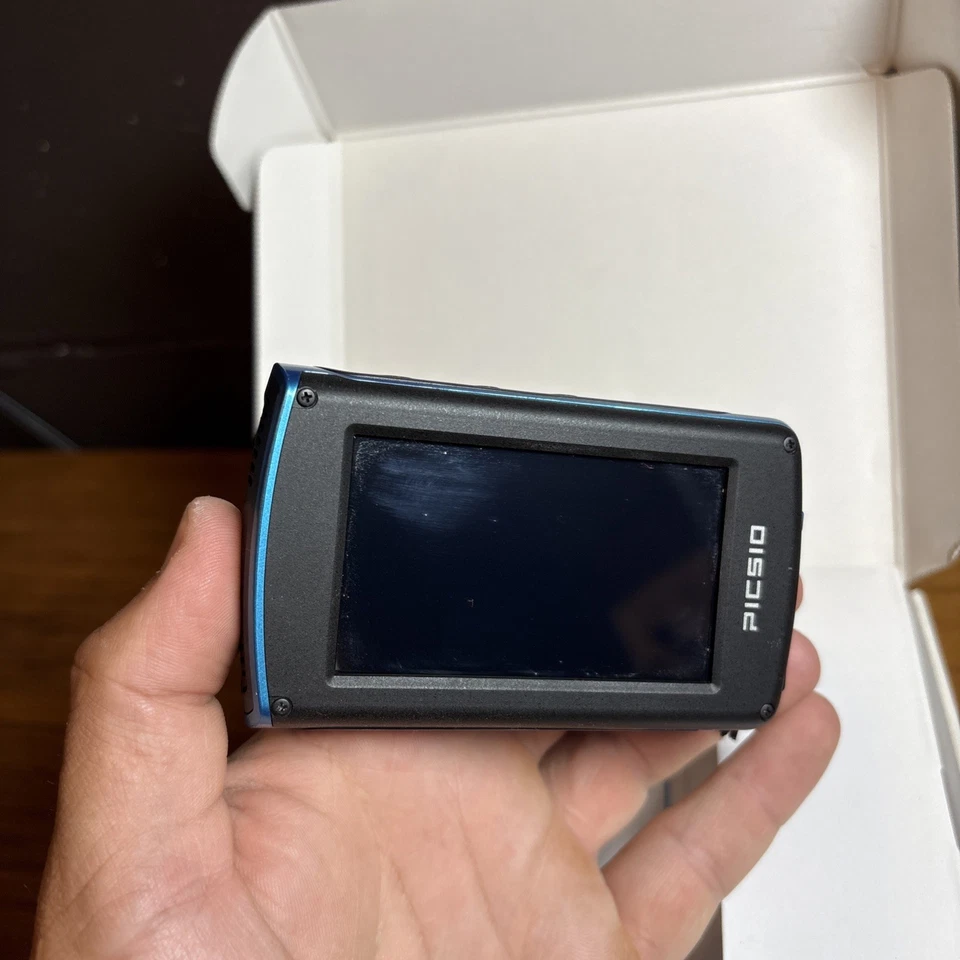 JVC Picsio GC-WP10 Waterproof Pocket Video Camera (Blue) UNTESTED NO CORD - Image 3 of 4