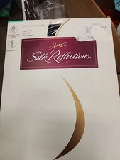 Hanes Silk Reflections Control Top Sandalfoot NAVY Style 719  Size EF 1995