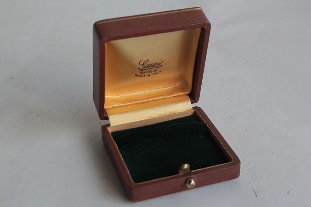 GUCCI Écrin vintage pour bijoux (70456)