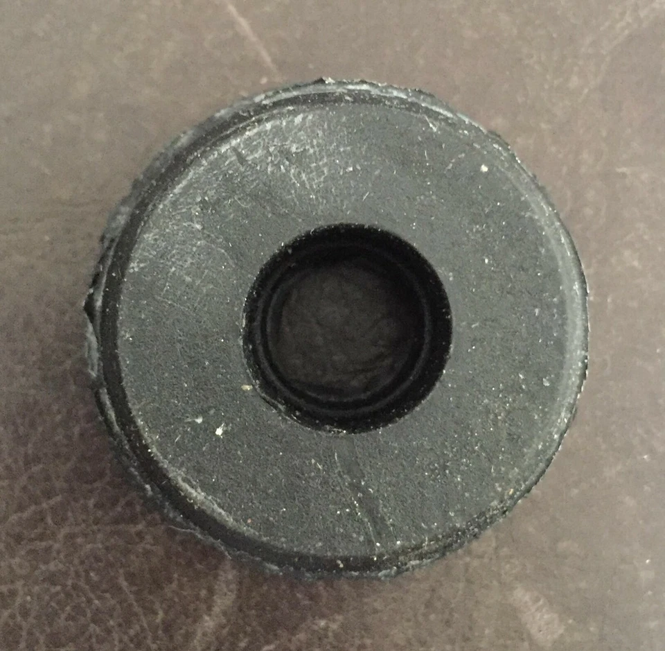 ACDELCO Positive Crankcase Ventilation (PCV) Grommet GR.01.745 #5646418 - Image 3 of 4