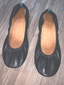 black tieks