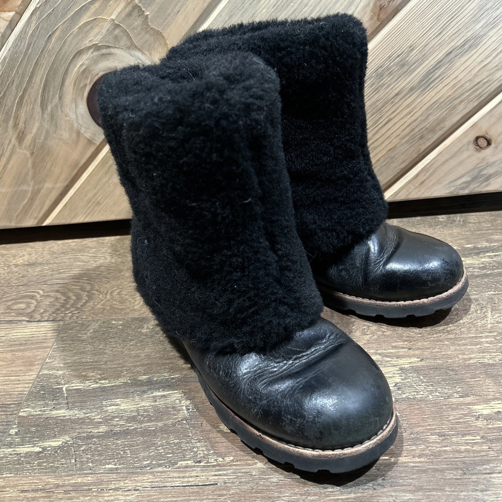 UGG AUSTRALIA STIVALI INVERNALI IN PELLE FODERATI CON POLSINO PIEGHEVOLE IN PELLICCIA NERA 6