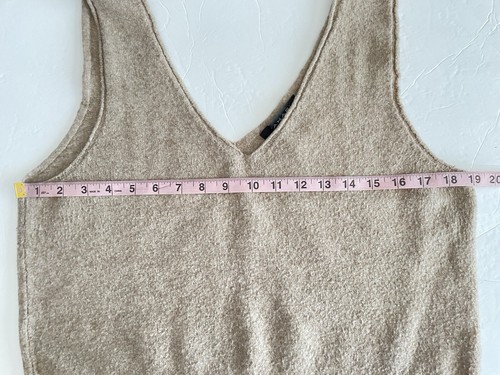 Tahari women's size L Knit brown wool blend v neck Crop Sweater Tank Top - Picture 3 of 9