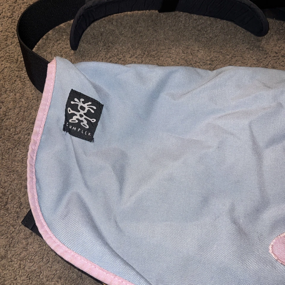 Crumpler Vintage Azul Claro Rosa Blanco Pabw Seedy Three Foto 3 de 4