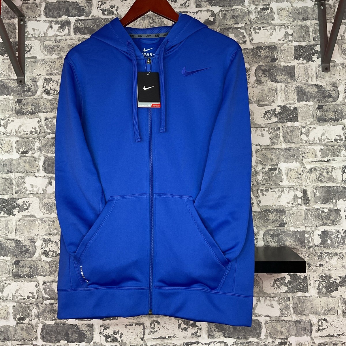 新品未使用 ブラックLサイズ ナイキ ダウンベスト Therma-FIT NIKE公式】ナイキ スポーツウェア Therma-FIT ウィンドランナー