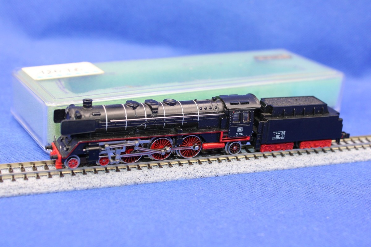 Minitrix 12076 Spur N DB Dampflok BR 01 236 Licht/guter Zustand