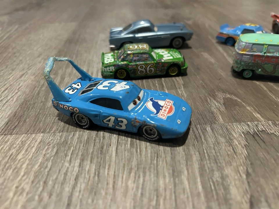 Лот из 6 литых игрушечных машинок Disney Pixar Cars - Изображение 2 из 4