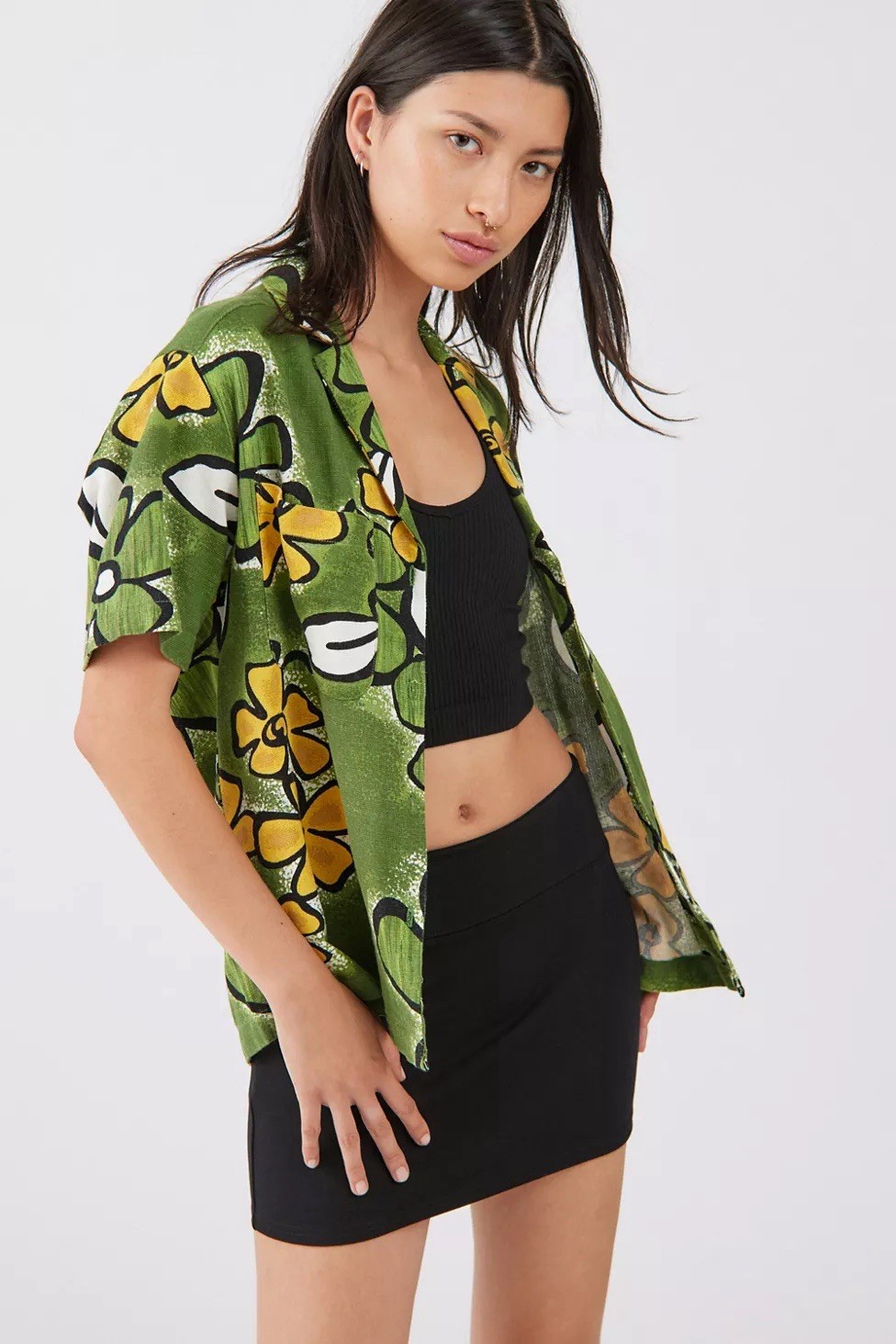 Urban Outfitters BDG Dylan Linen Souvenir Button-Down Shirt – Women’s Medium