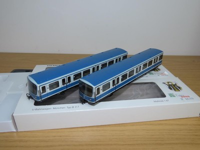 BS73: Ungewöhnliches 2-teiliges Siemens Werbemodellset U-Bahnwagen München Typ B 2.7