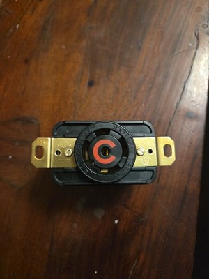 Hubble Twist-Lock 30A.277/480v