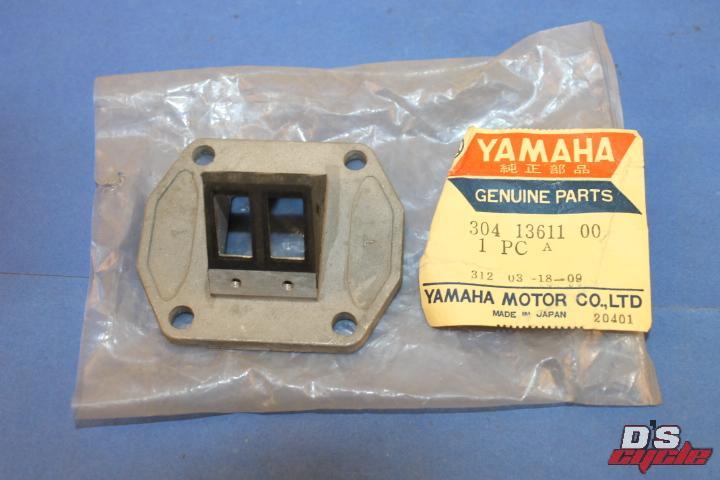 NOS OEM Yamaha Reed Valve 1972-1973 DT2 RT2 DT3 RT3 PART# 304