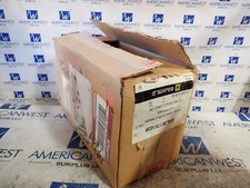 New in box SQUARE D KHL361751039 Feed Thru 175 amp 600v Breaker + 12VDC Shunt