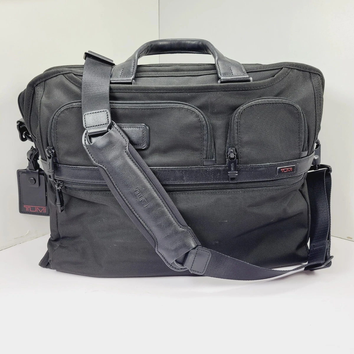 TUMI Alpha 2 Compact large Screen Laptop 26114D2