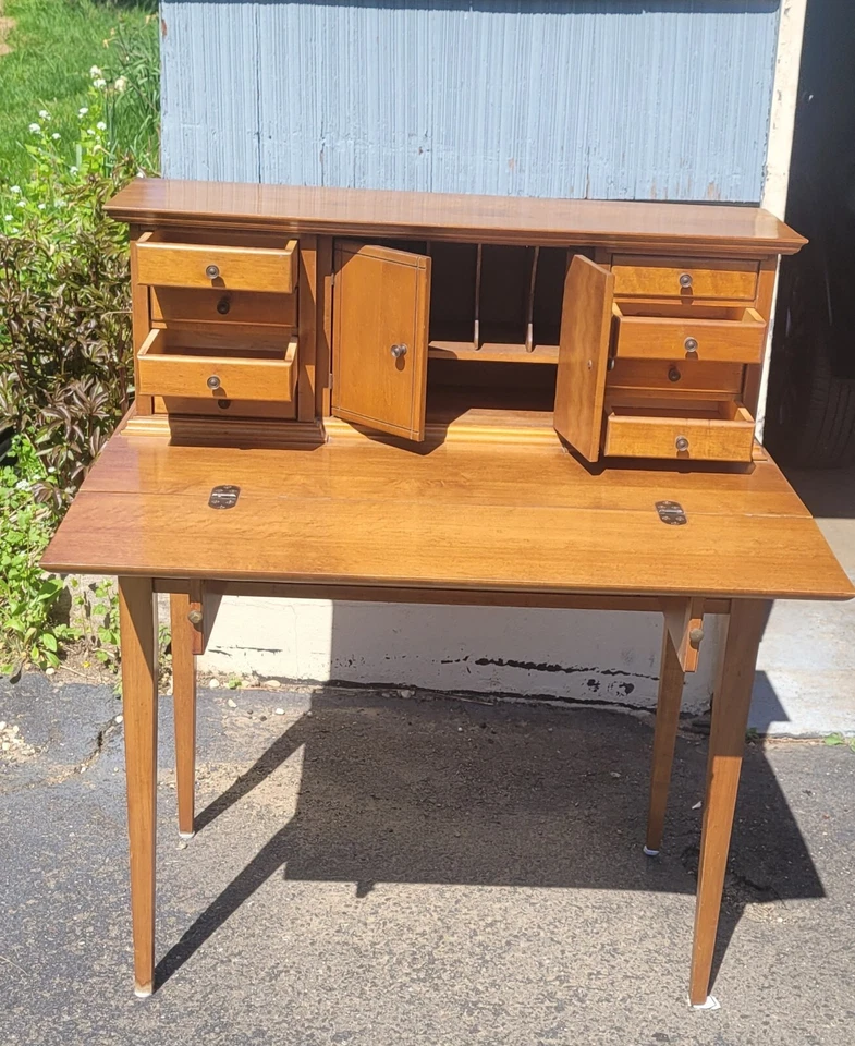 Escritorio A Beals of Portland Maine secretaria de arce damas Foto 4 de 4