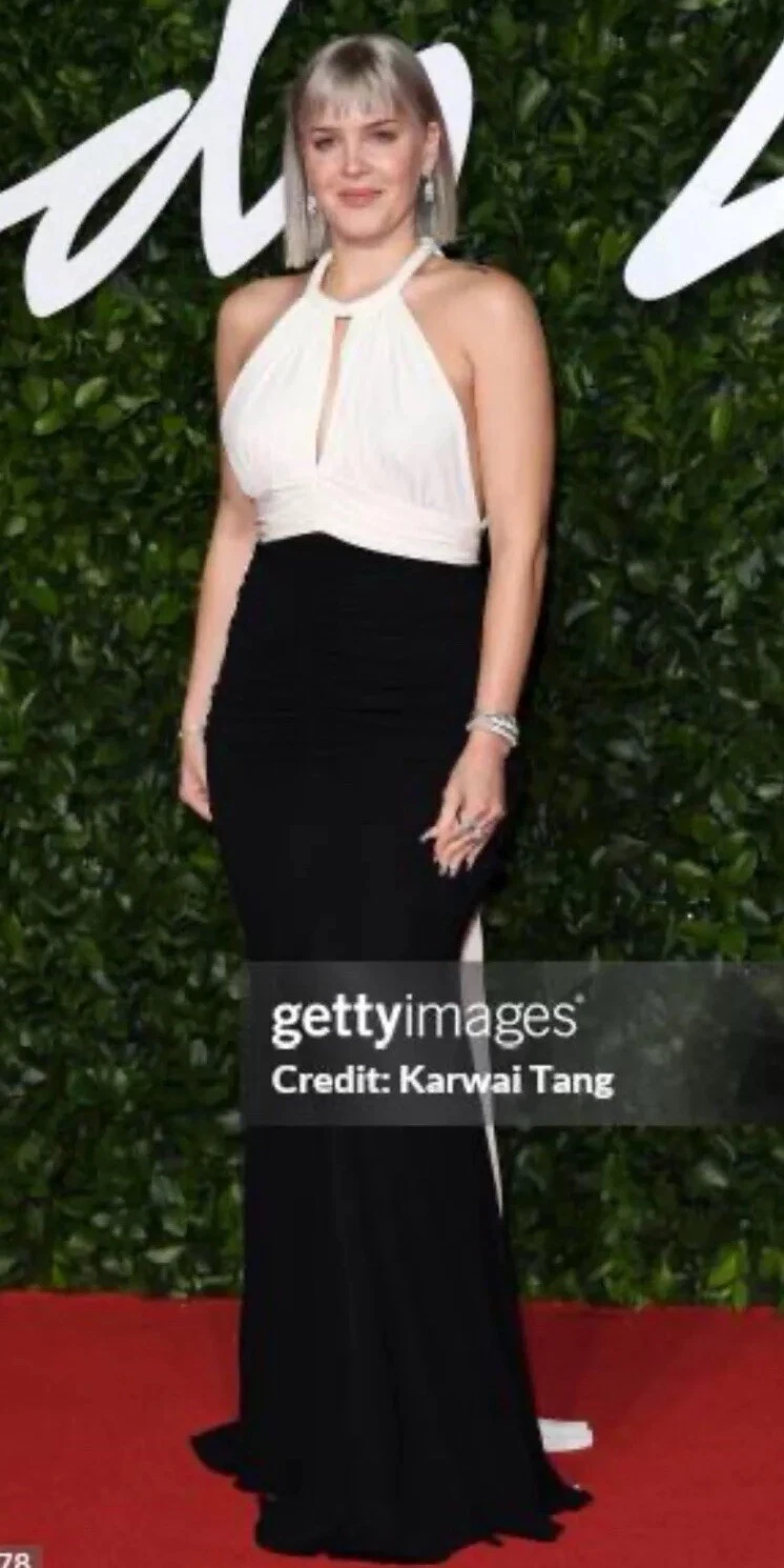 *ALEXANDER MCQUEEN* Abito bianco e nero con ruches e scollo a V IT 44