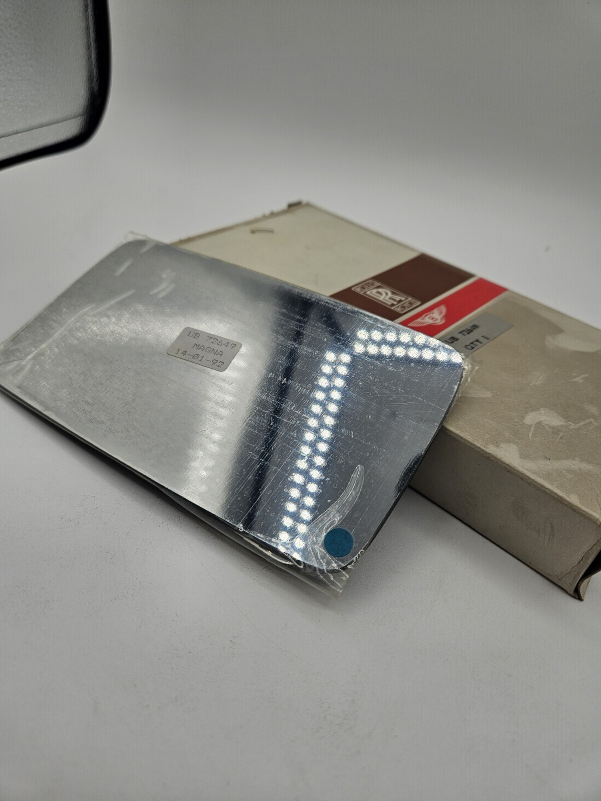 BENTLEY&ROLLS ROYCE MIRROR GLASS & HEATER ELEMENT (VIN 22001 to 28000) (UB72648)
