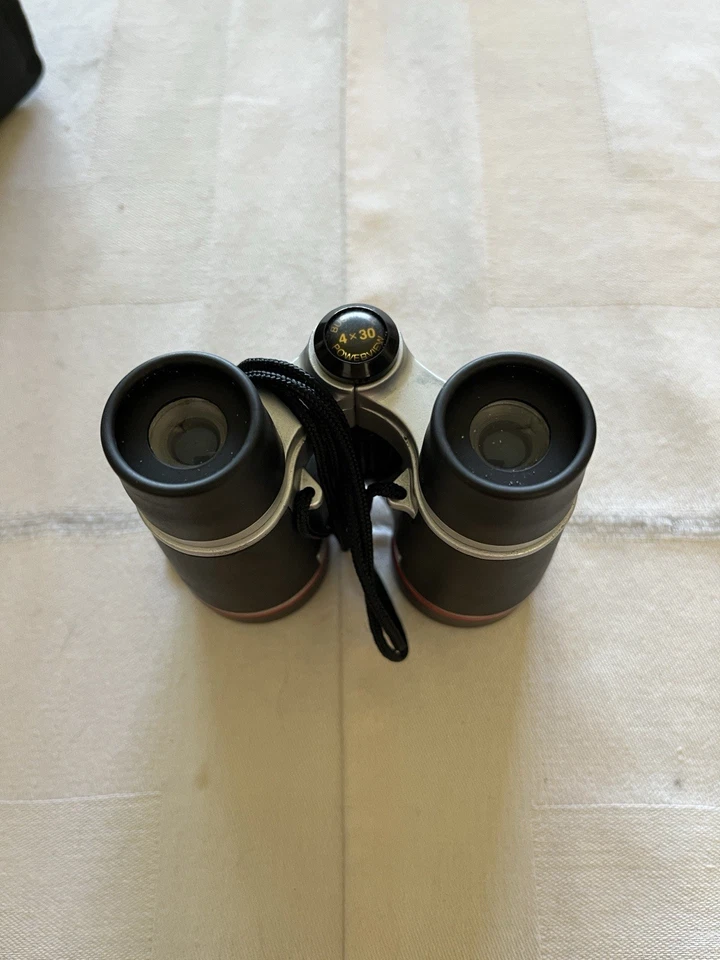 Bushnell 4x30 Powerview Compact Lightweight Binoculars Black - Image 3 of 4