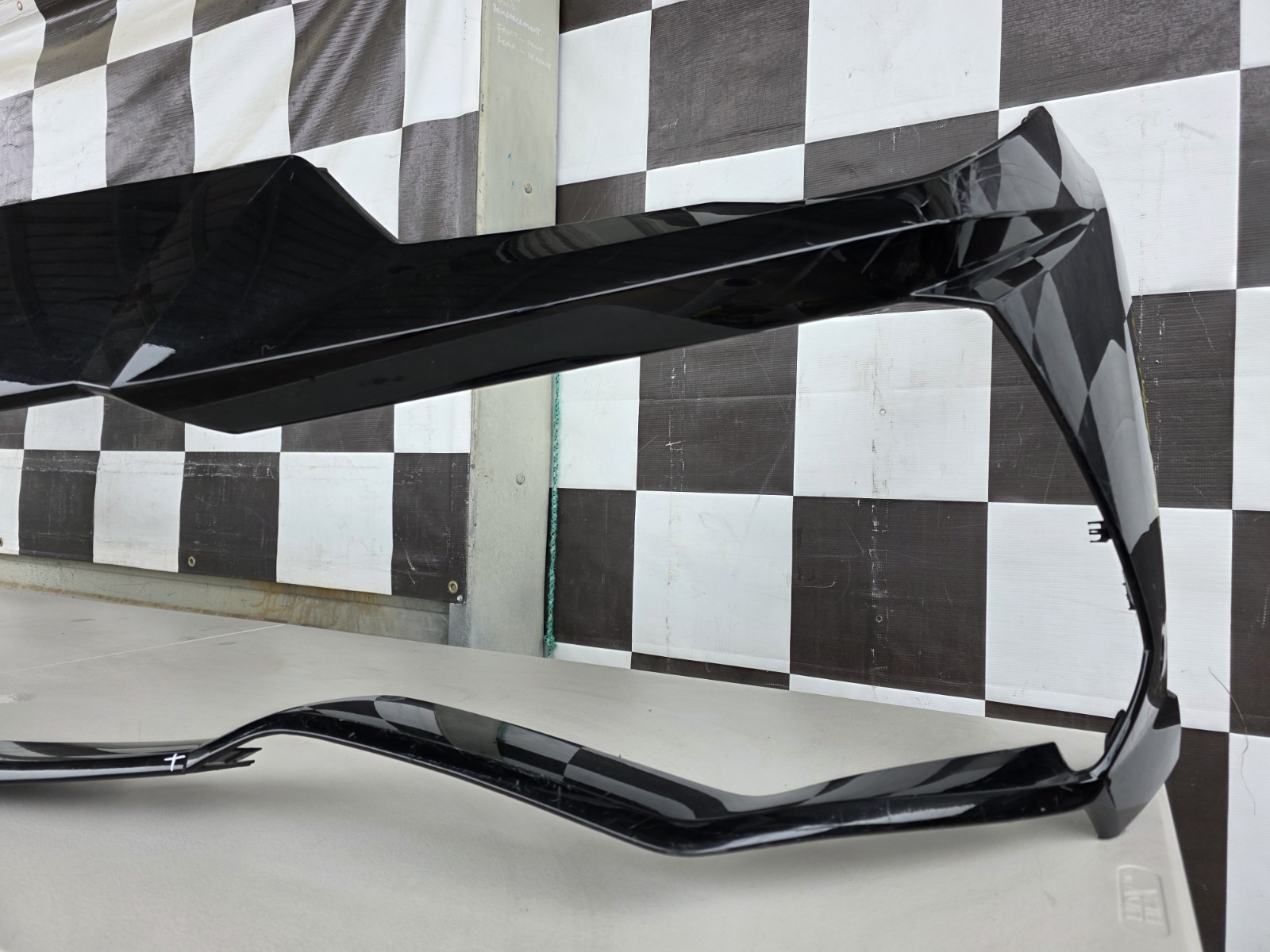2019 2020 2021 2022 2023 2024 Lamborghini Urus Front Bumper Used Oem 4ML807437