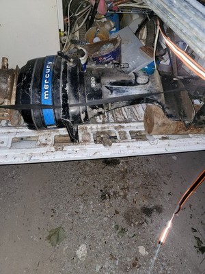 Mercury, 200 outbourne motor the motor is not seized up