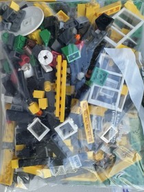 LEGO CREATOR 3 In 1 Beach House 4996 Ages 8-12 Used in box