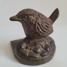Cast Iron Bird Door Stop Rustic Jenny Wren Door Wedge Nice Condition Description