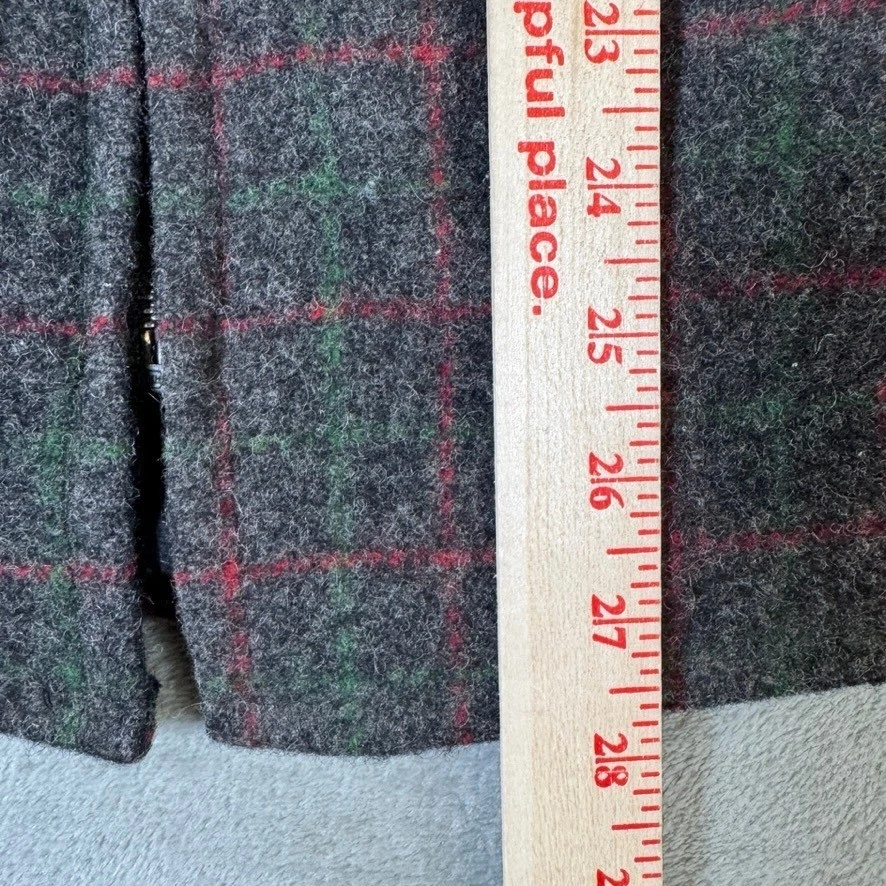 Johnson Woolen Mills Adirondack Plaid Wool Jacket Gray Red Green 10115 Large - product detail image 9