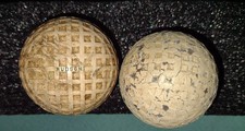 2 ANTIQUE SQUARE MESH GOLF BALLS / HUDSON GOLF BALL  RARE