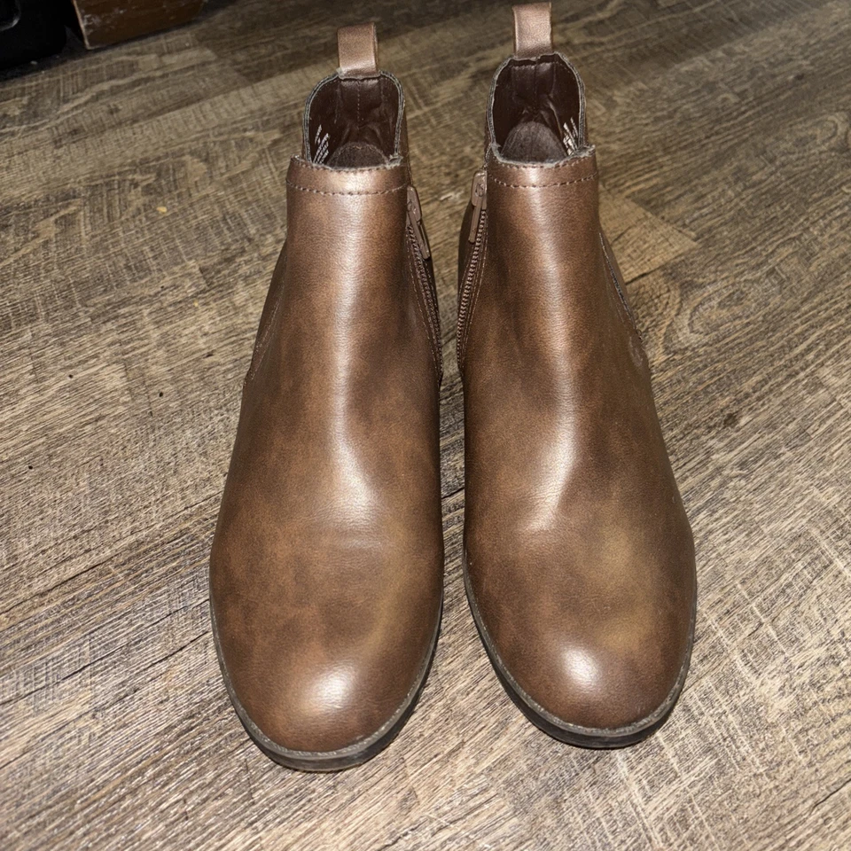 American Rags, botines de imitación de cuero marrón, para mujer talla 7 Foto 3 de 4